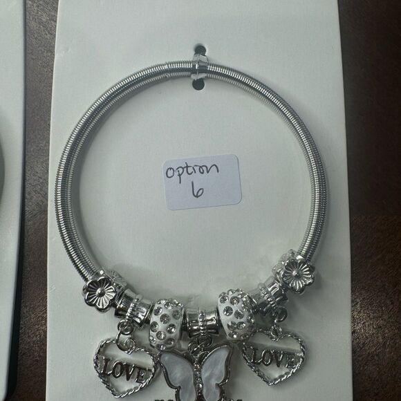 NWT Mint Stretchy Butterfly Bracelets- 7 Options $10 Closet Minimum Purchase - Picture 7 of 7
